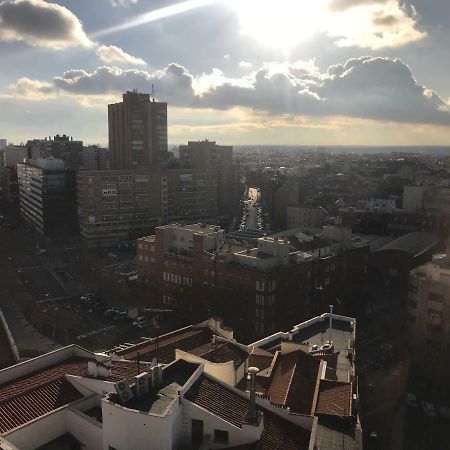 Nirvana Hotel Мадрид Екстериор снимка