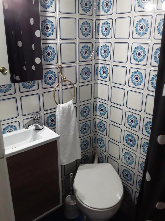 Nirvana Hotel Мадрид Екстериор снимка