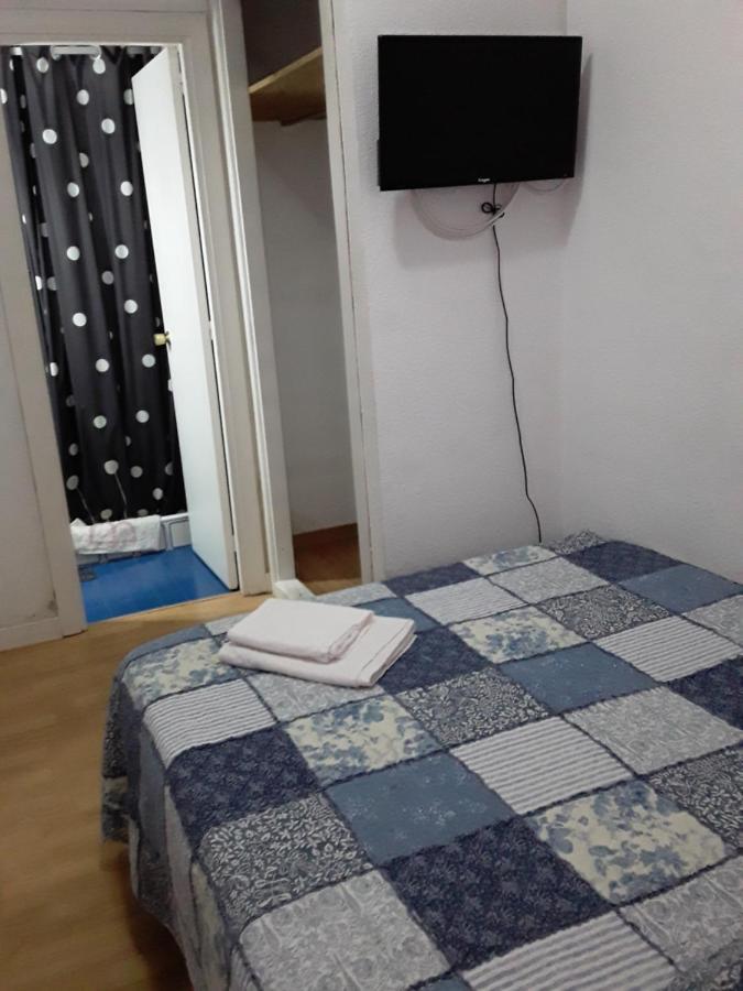 Nirvana Hotel Мадрид Екстериор снимка
